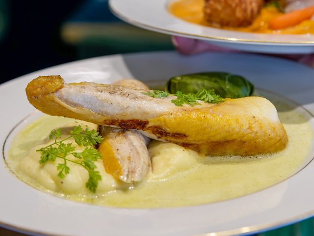 Bulle 1924 Suprême de poulet jaune de Champagne