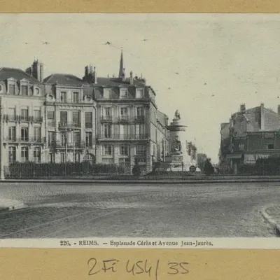 Carte postale ancienne de Reims : l'esplanade Cérès et l'avenue Jean-Jaurès
